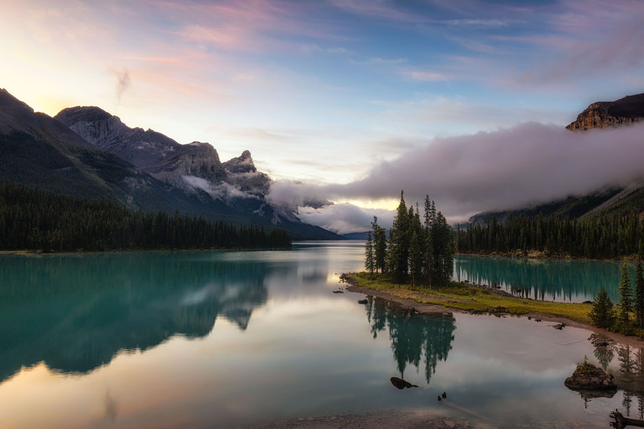 Western Canada in 3 weeks - Road Trip Plan from Vancouver to Canadian Rockies and Back 36 Spirit Island on Maligne Lake - A Road Trip Guide via the Canadian Rockies starting and ending in Vancouver