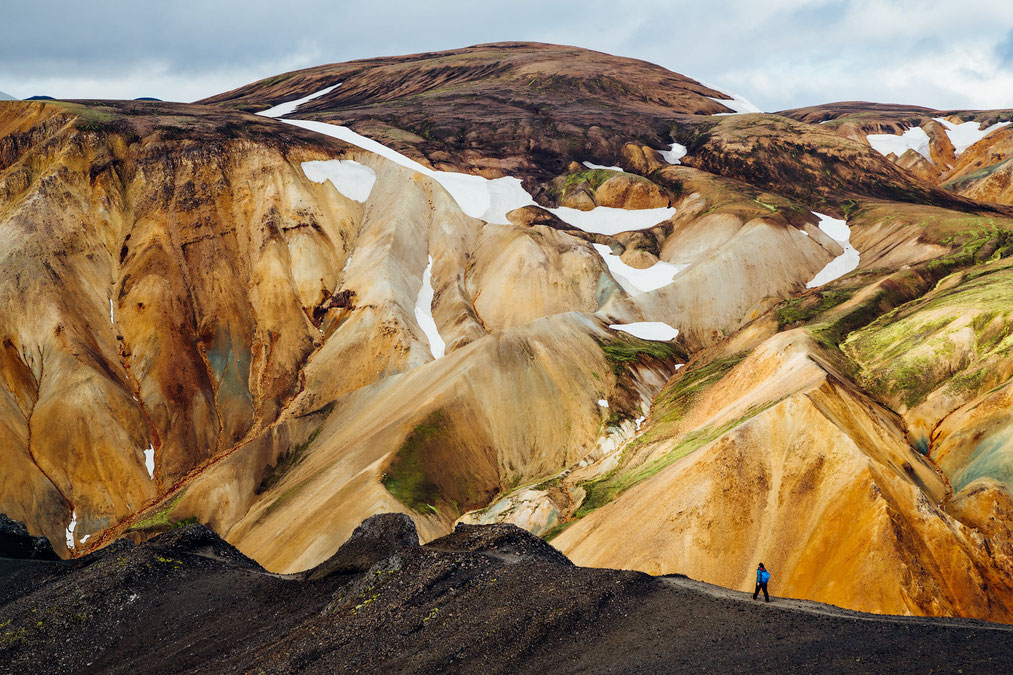 Best day hikes in Landmannalaugar - The Gateway to the Icelandic Highlands. 