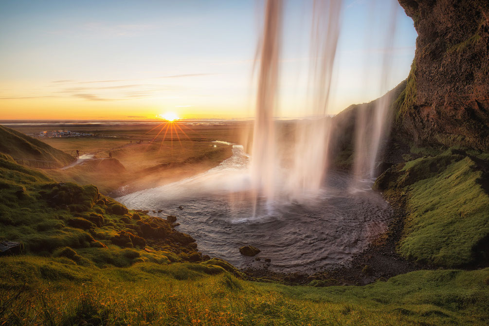 Best photography spots in Iceland: Seljalandsfoss