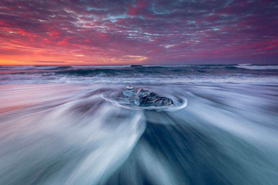 Photographing Iceland. 10 Day Road Trip Guide around the Land of Fire and Ice 12 Diamon Beach. Iceland road trip itinerary for photographers