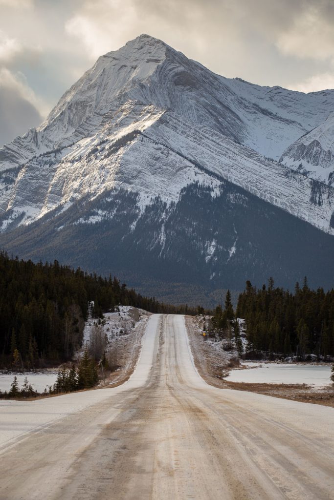 25 Photos That Prove Alberta Is A Winter Wonderland 22 Abraham Lake 5