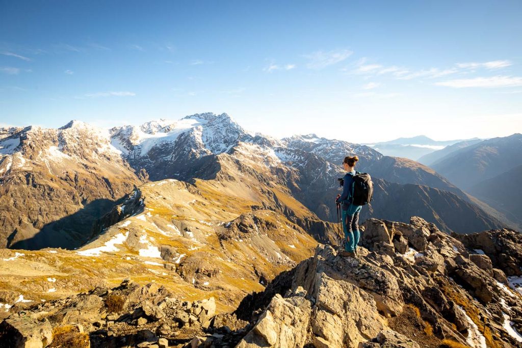 30 Photos From New Zealand That Will Turn You Into an Outdoor Person 20 Avalanche Peak New Zealand 15