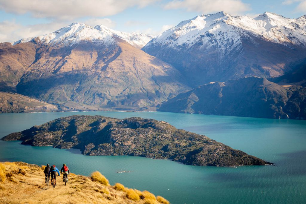 30 Photos From New Zealand That Will Turn You Into an Outdoor Person 5 Helibiking Mount Burke Wanaka 23