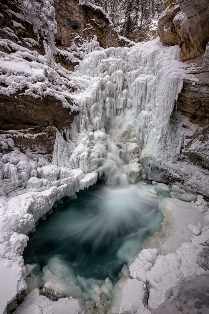 25 Photos That Prove Alberta Is A Winter Wonderland 11 Johnston Canyon Winter 1