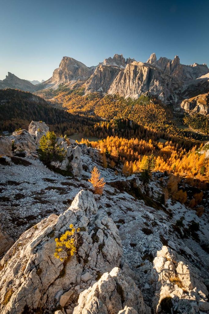 12 Beautiful Fall Photography Locations In The Italian Dolomites 8 Lago Limedes Cinque Torri Circuit Hike 2