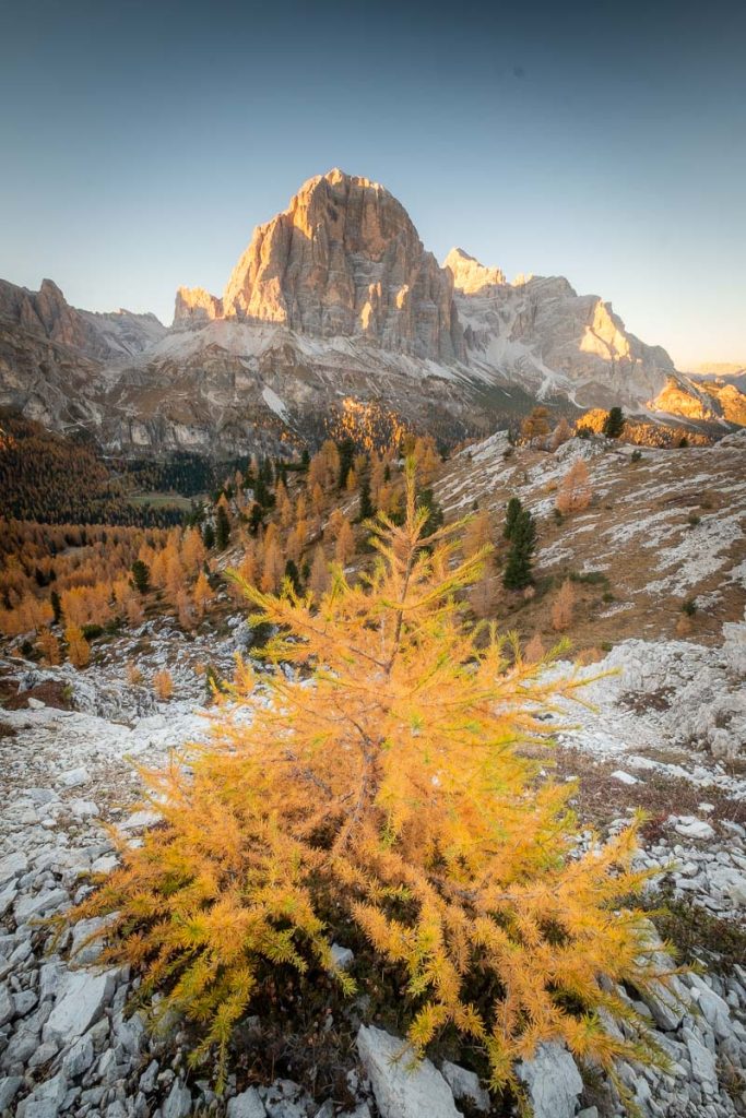 12 Beautiful Fall Photography Locations In The Italian Dolomites 7 Lago Limedes Cinque Torri Circuit Hike 6
