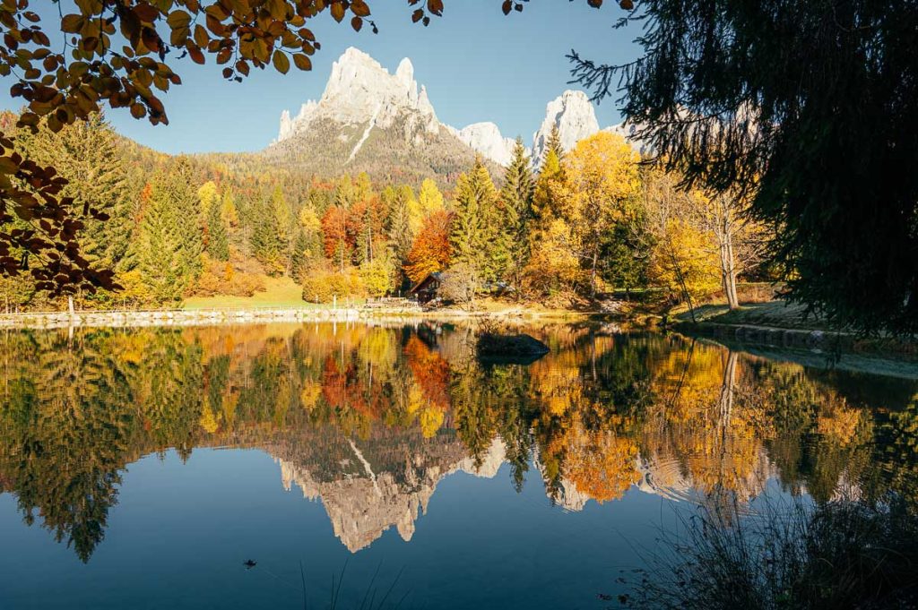 12 Beautiful Fall Photography Locations In The Italian Dolomites 17 Lake Welsperg 1