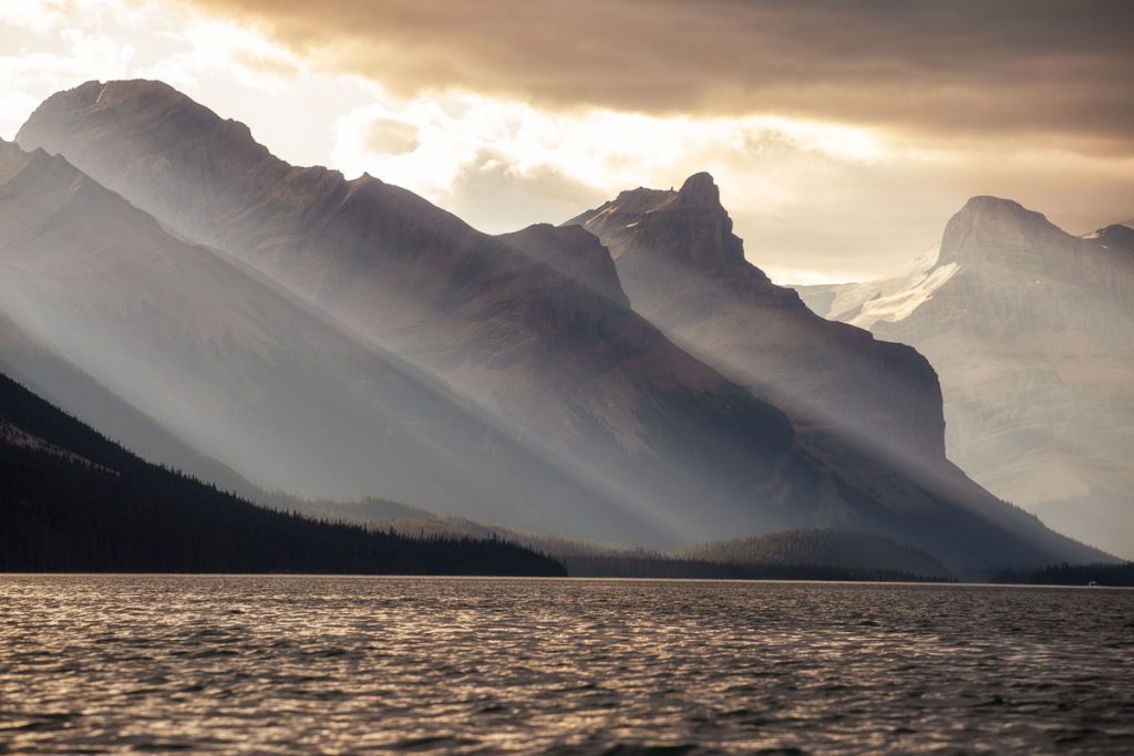 Maligne Lake Jasper National Park 17