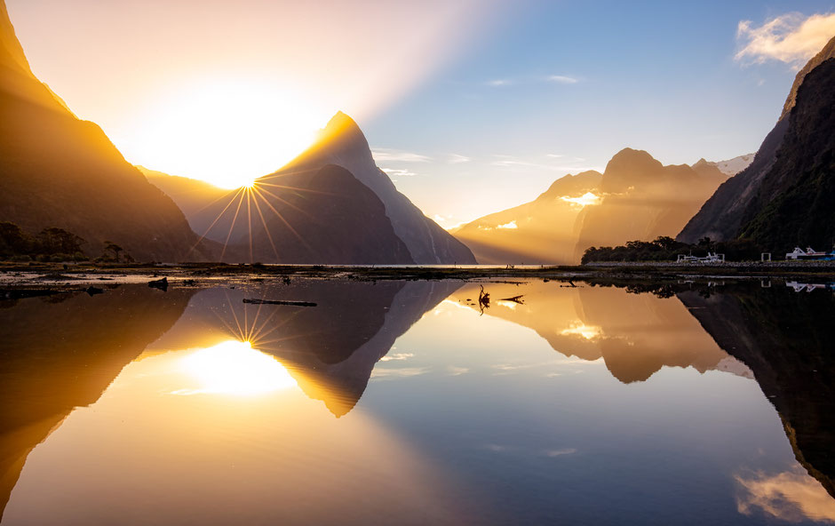 Milford Sound Sun Beams 2