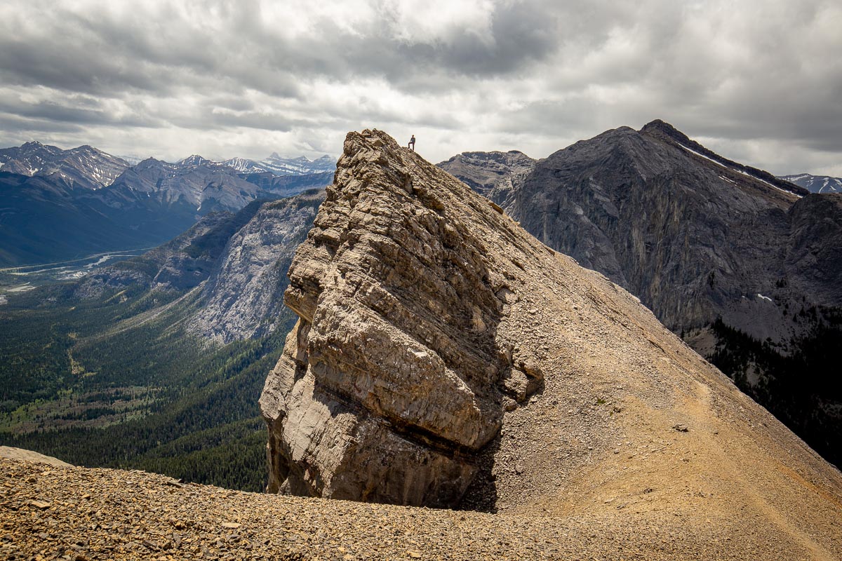 14 Day Hikes with Jaw-Dropping Views in Canmore and Kananaskis Country 24 Mount Yamnuska 11