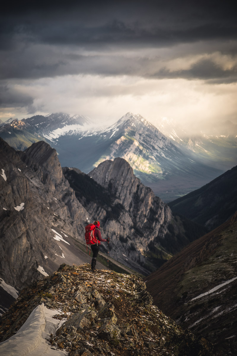 14 Day Hikes with Jaw-Dropping Views in Canmore and Kananaskis Country 29 Pocaterra Ridge 34